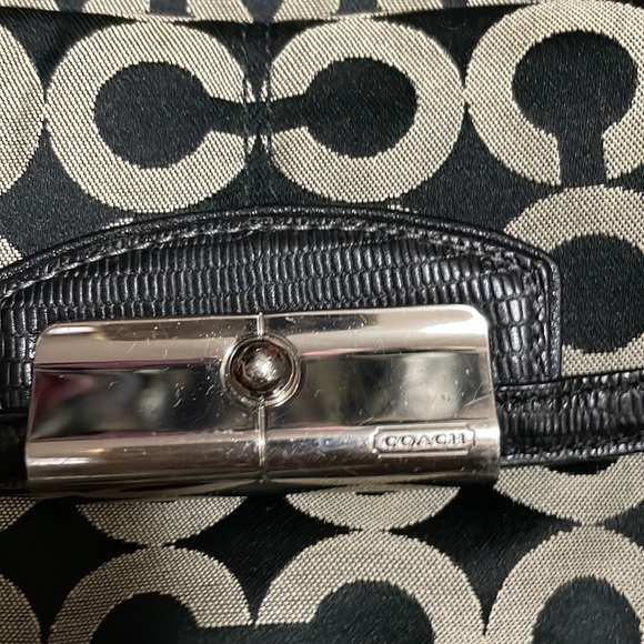 Coach signature cc crossbody bag black embossed leather. Cute detailing. used - Picture 4 of 8